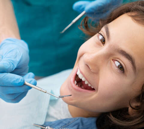 Bambini dal Dentista: Un’esperienza serena e positiva